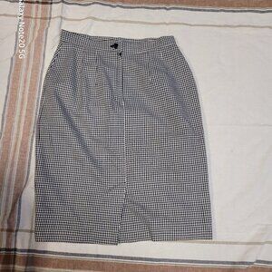 Pin check pencil skirt